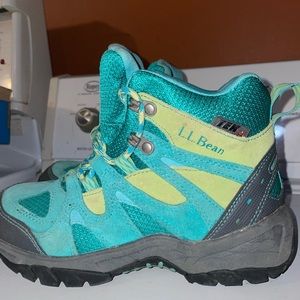 LL Bean Hiking Boots size 4